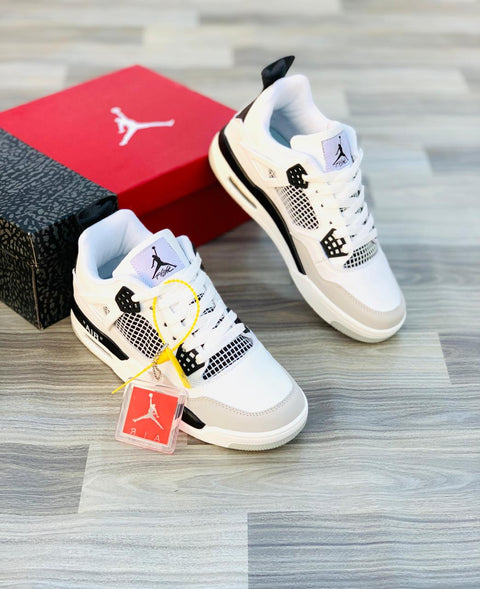 Nike Air Jordan 4 Retro – Black & White