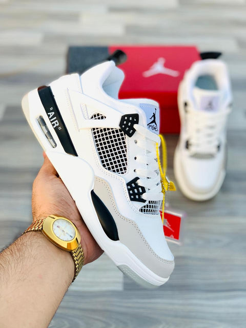 Nike Air Jordan 4 Retro – Black & White